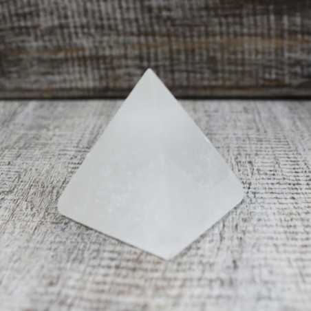 Pirámide de selenita - 5 cm